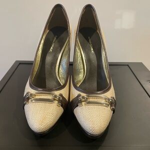 Banana Republic Cream and Brown Heels. Size 8.